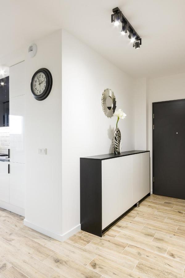New Big Apartment- Old Town - 3 Rooms - Parking - Viewpoint Wrocław Extérieur photo